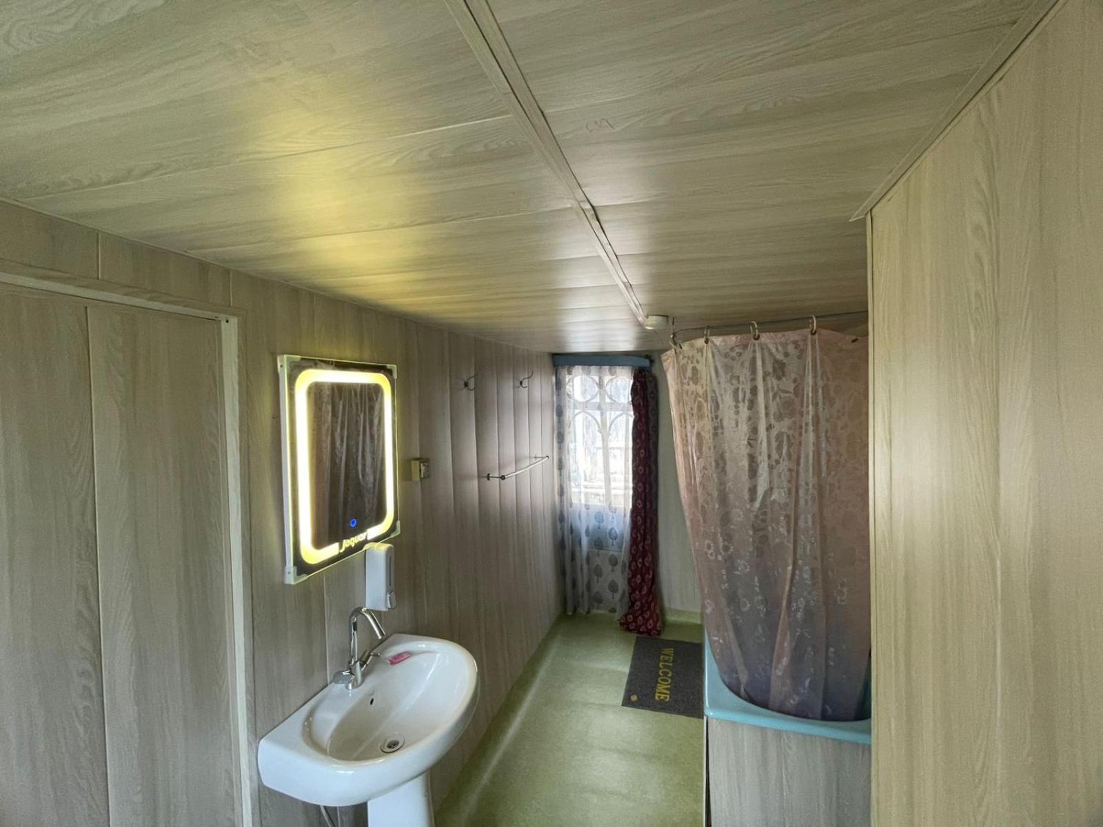 Dilnaaz Group Of Houseboats Hotel Srīnagar Exterior foto